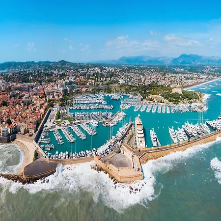 Mara Old Town - Happy