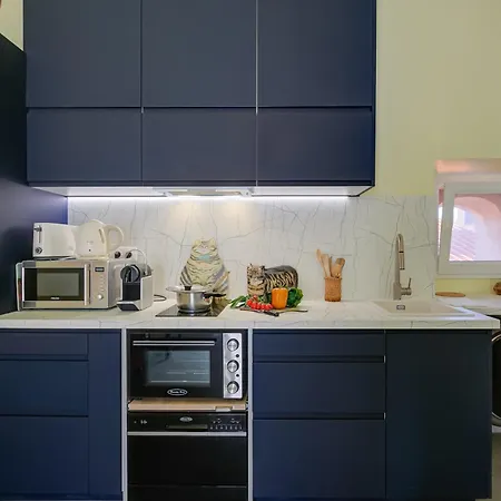 Mara Old Town - Happy * Antibes