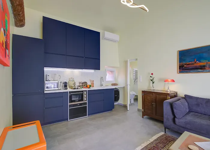 Mara Old Town - Happy Apartment *