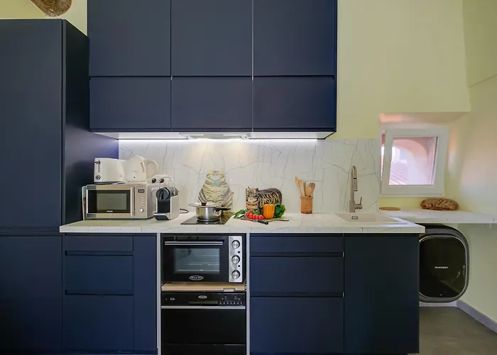 Mara Old Town - Happy * Antibes